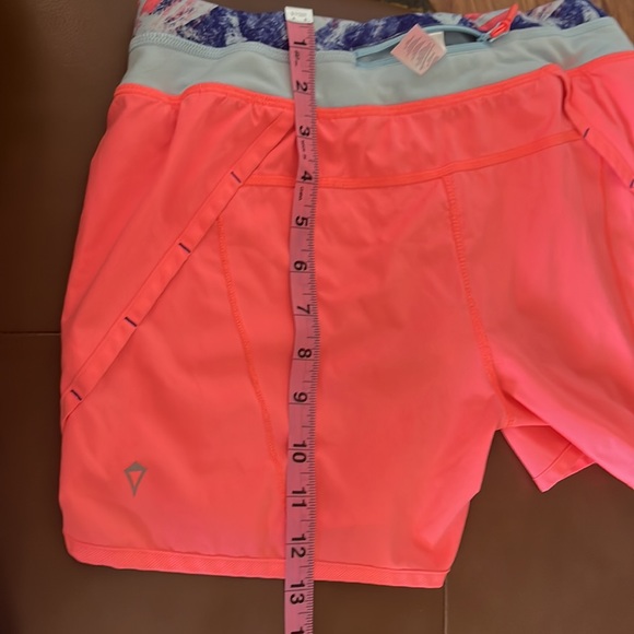 IVIVVA by LULULEMON girls lined Speed shorts - Picture 5 of 7
